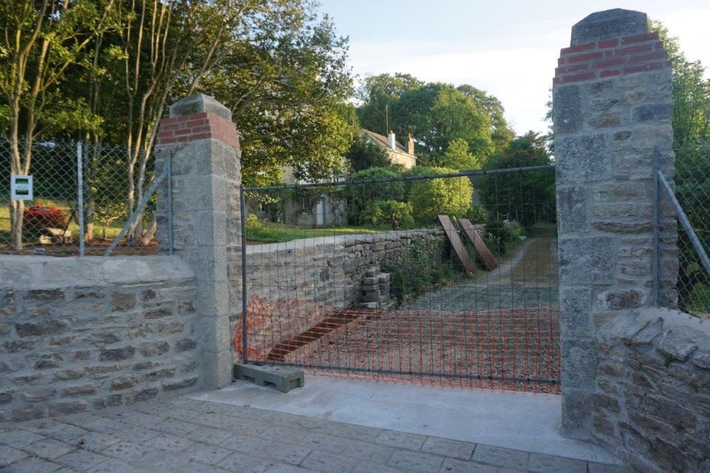 Reconstruction d'un mur d'enceinte à Pont-Aven